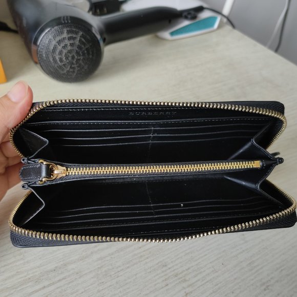 My Favorite Purse Burberry Long Wallet Card Holder - Picture 6 of 13